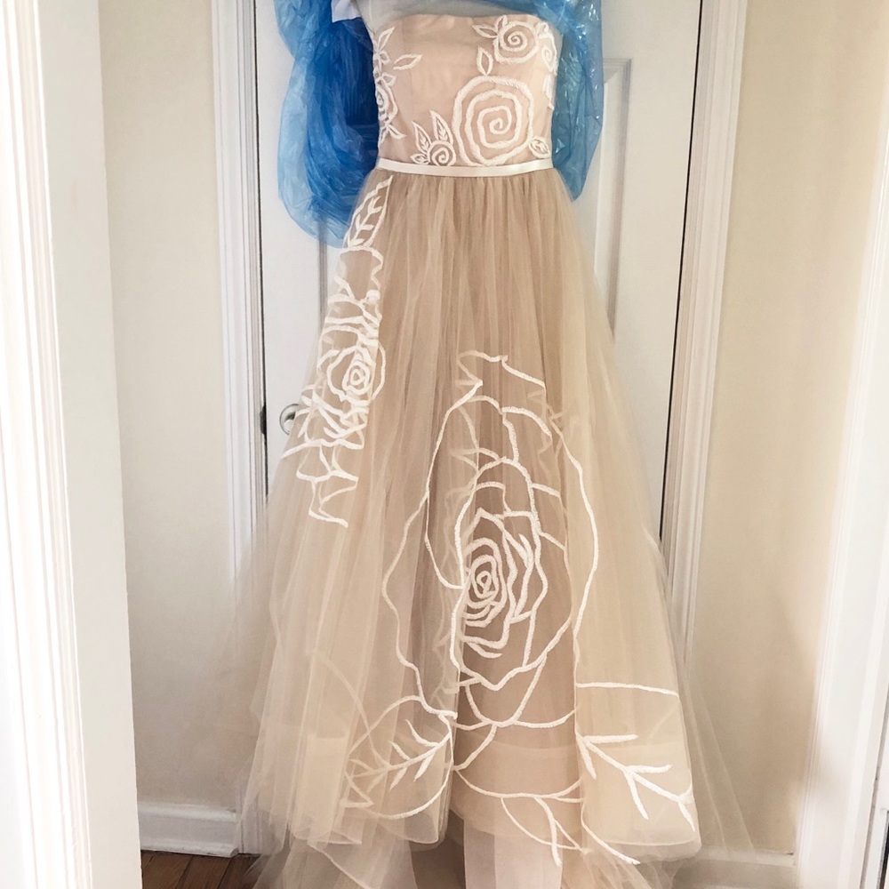 Jim Hjelm Wedding Dress